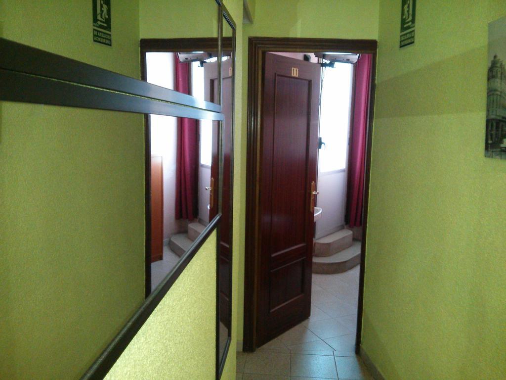 Pension Salamanque Extérieur photo